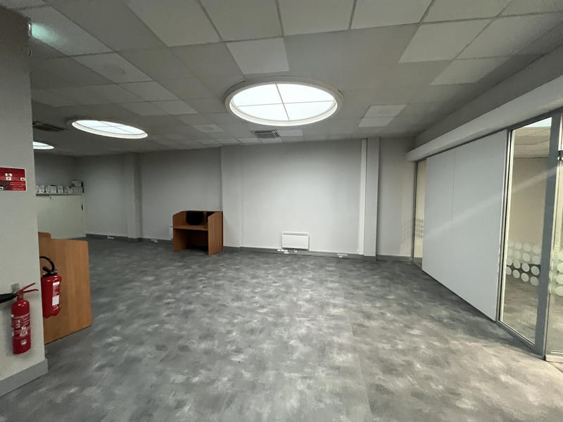 Bureau - 180 m²