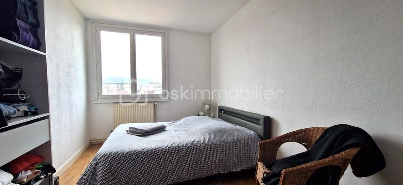 Appartement - 85 m² - 5 pièces