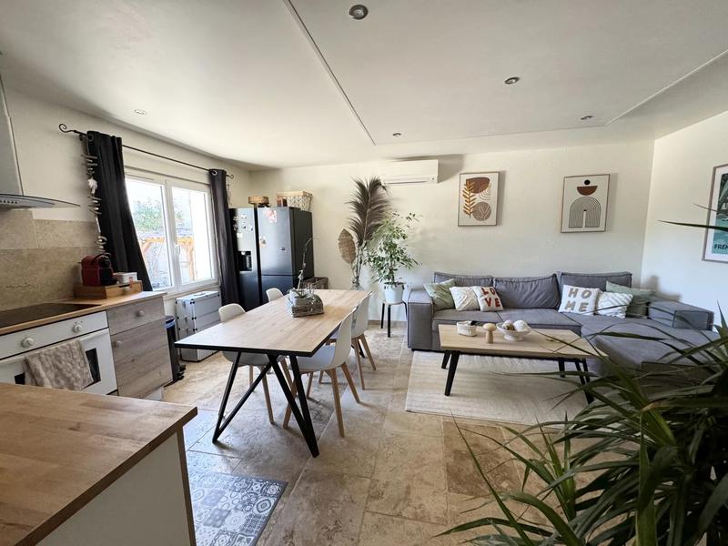 Propriété - 270 m² - 10 pièces