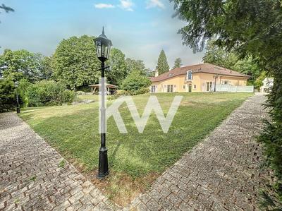 Villa - 548 m² - 22 pièces