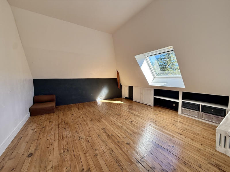 Maison - 231 m² - 10 pièces