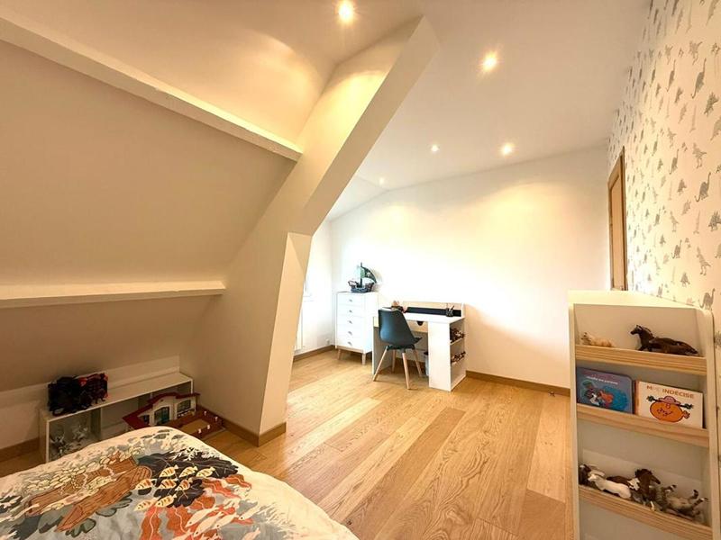 Maison - 180 m² - 6 pièces