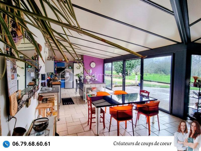 Maison en pierre - 234 m² - 7 pièces