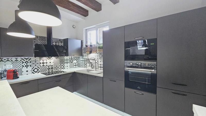 Appartement - 111 m² - 5 pièces