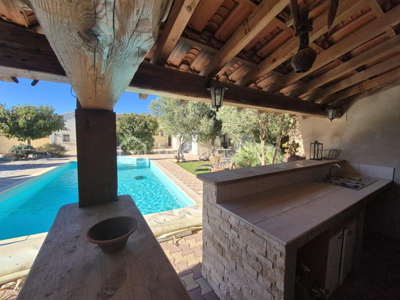 Maison traditionnelle - 180 m² - 7 pièces