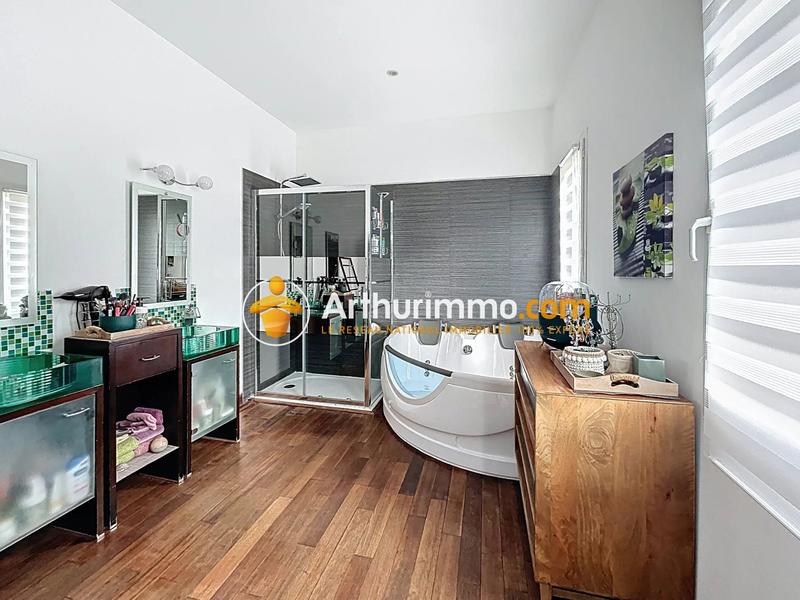 Maison - 139 m² - 5 pièces