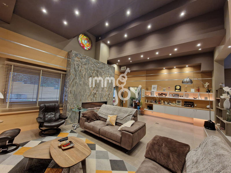 Villa - 268 m² - 7 pièces