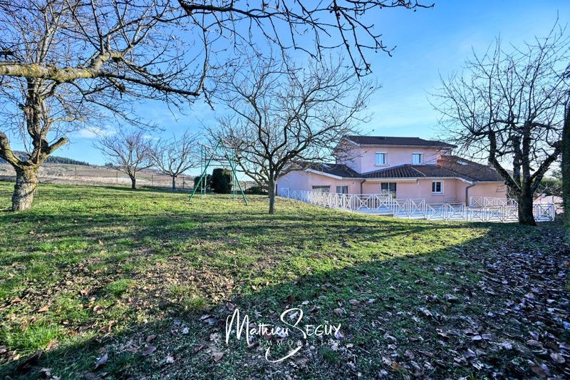 Maison - 200 m² - 6 pièces