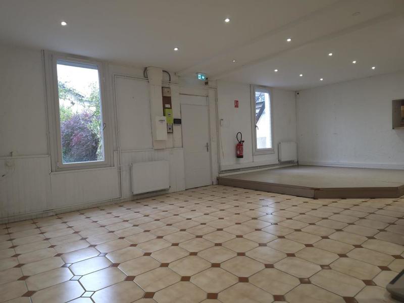 Maison traditionnelle - 200 m² - 9 pièces