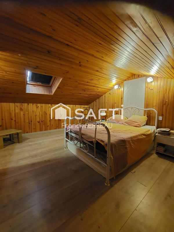 Maison - 200 m² - 7 pièces