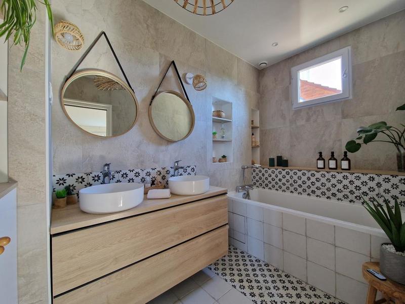 Pavillon - 188 m² - 7 pièces