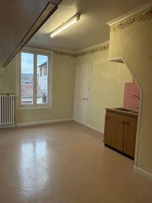 Maison - 150 m² - 11 pièces