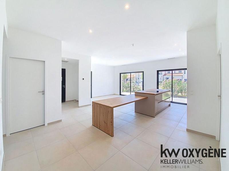 Maison - 93 m² - 4 pièces