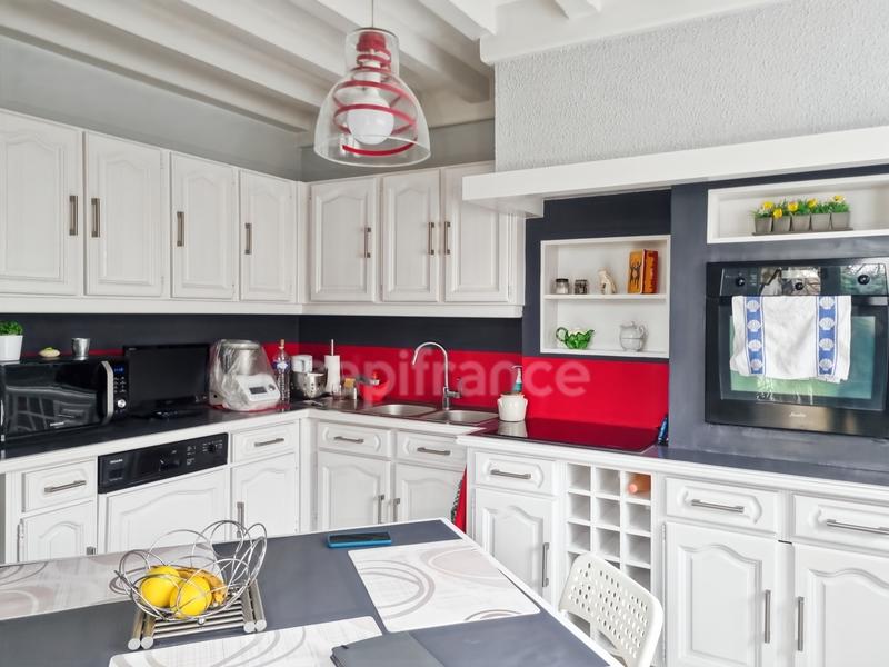 Maison - 184 m² - 6 pièces