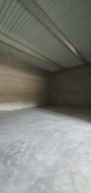 Local d'activité / Entrepôt - 224 m²