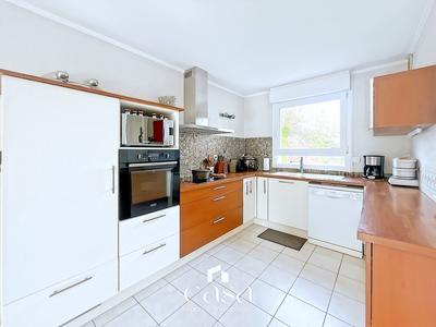 Maison - 96 m² - 5 pièces