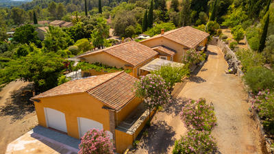 Mas - 240 m² - 6 pièces