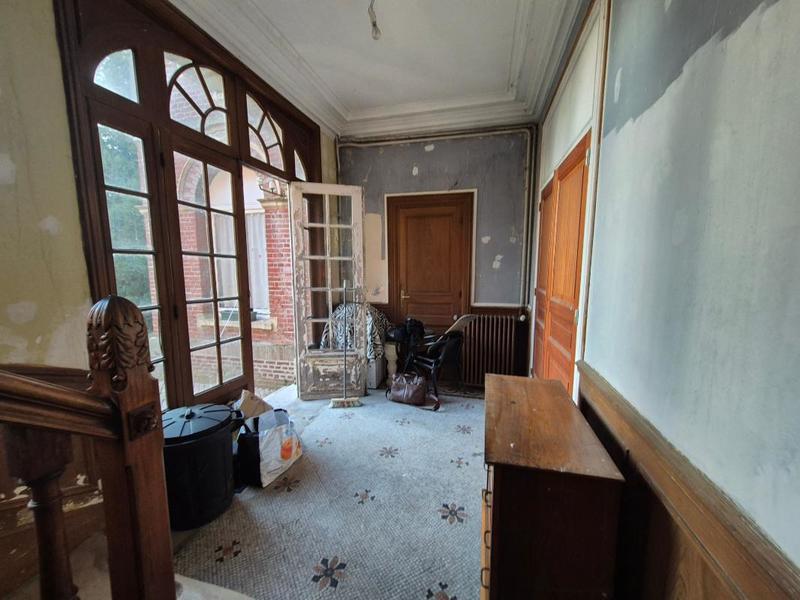 Maison - 300 m² - 8 pièces