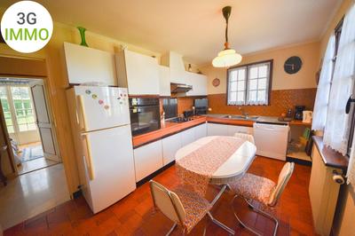 Maison - 140 m² - 5 pièces