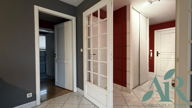 Appartement - 80 m² - 4 pièces