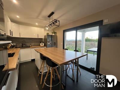 Demeure - 148 m² - 8 pièces