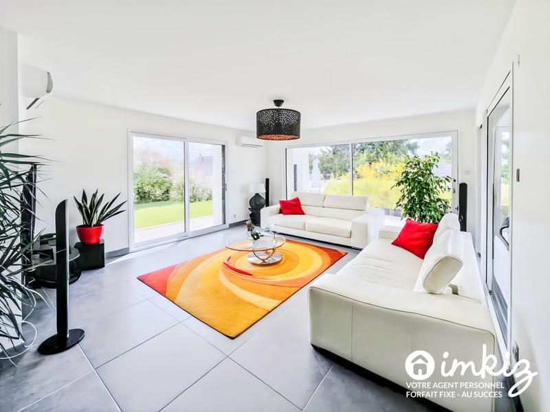 Maison - 300 m² - 10 pièces