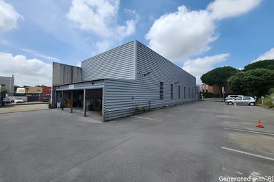 Entrepôt - 616 m²