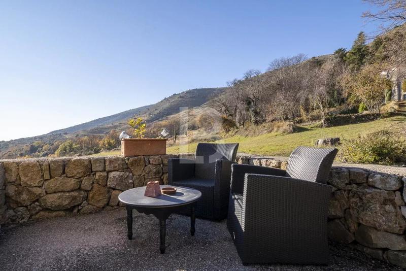 Mas - 220 m² - 6 pièces