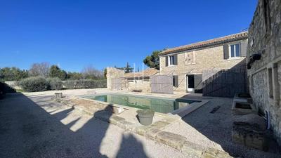 Mas - 195 m² - 9 pièces