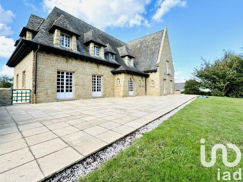 Maison - 480 m² - 12 pièces