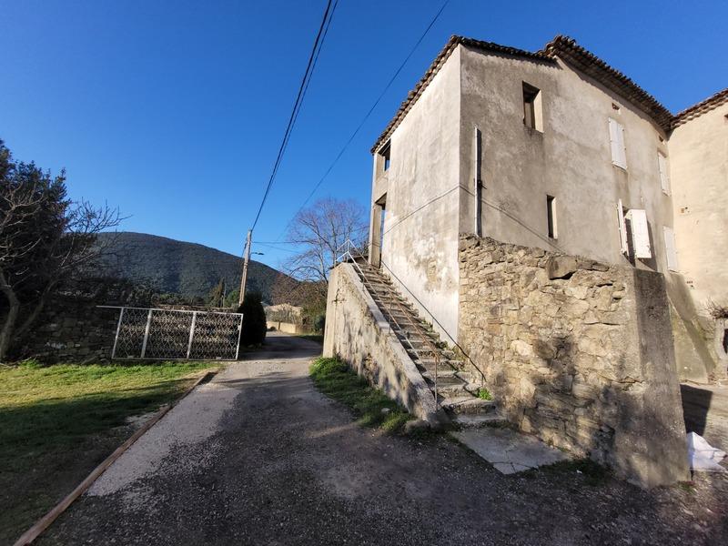 Maison - 220 m² - 12 pièces