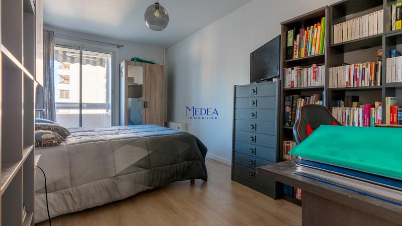 Appartement - 81 m² - 3 pièces