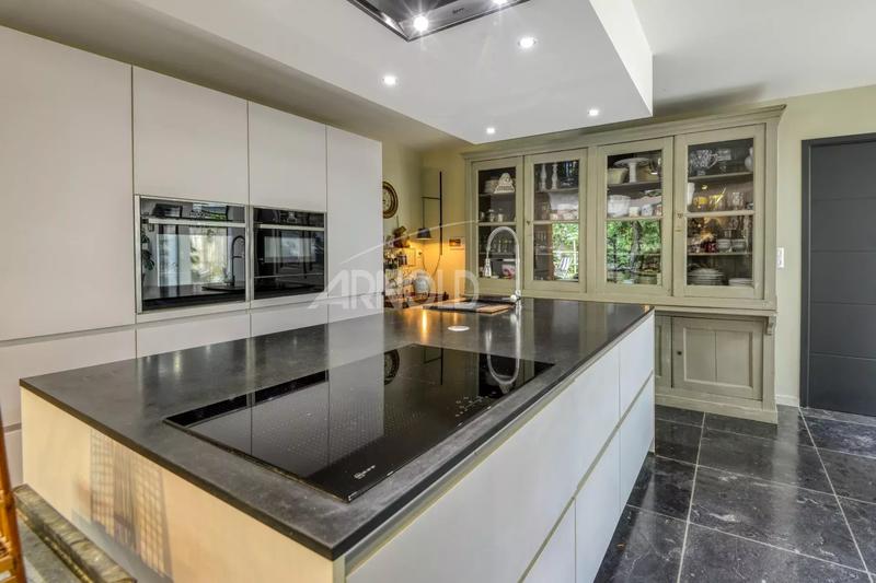 Maison - 191 m² - 8 pièces