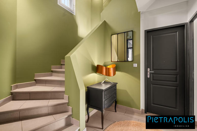 Maison contemporaine - 226 m² - 8 pièces