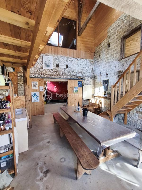 Propriété - 112 m² - 6 pièces