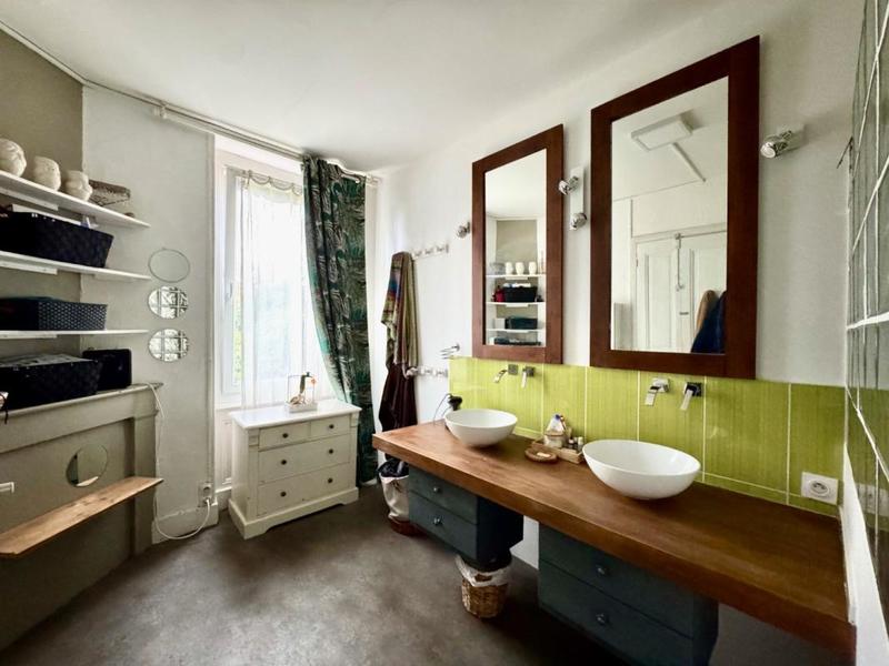 Maison de ville - 238 m² - 8 pièces