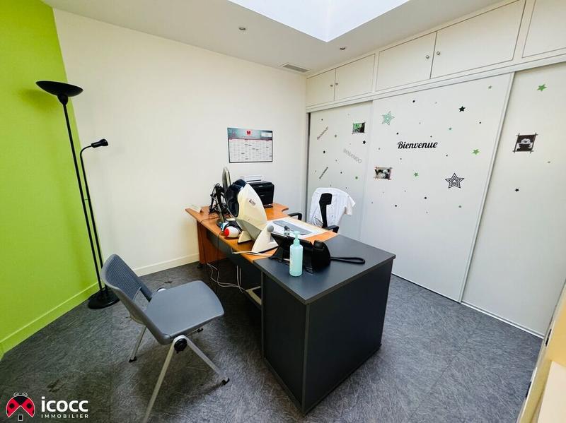 Local commercial - 139 m² - 8 pièces