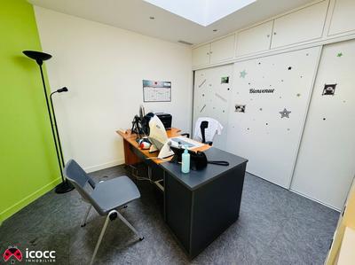 Local commercial - 139 m² - 8 pièces