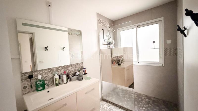 Maison - 96 m² - 5 pièces