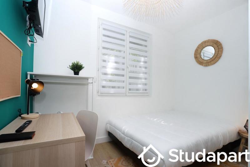 Chambre - 74 m² - 1 pièce