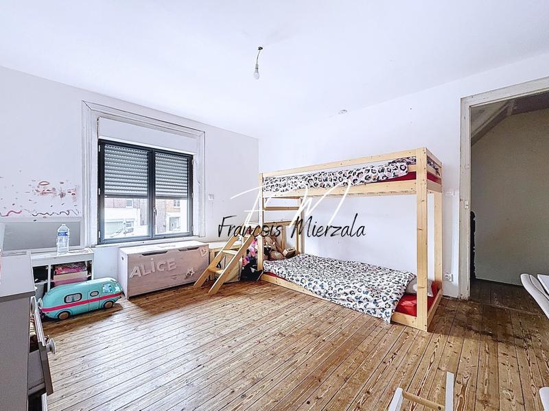 Maison - 110 m² - 4 pièces