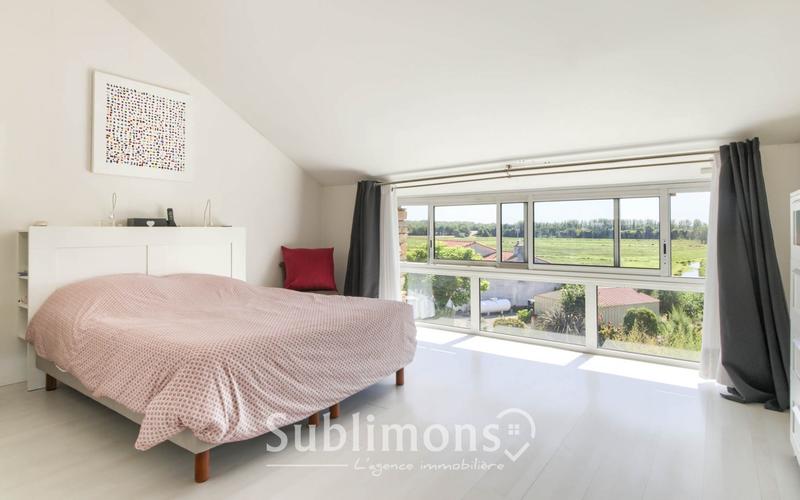 Maison ancienne - 366 m² - 8 pièces