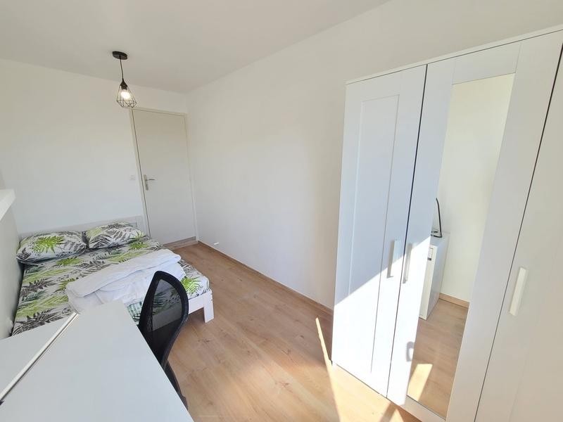 Appartement - 84 m² - 5 pièces