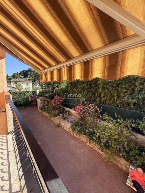 Appartement - 90 m² - 4 pièces