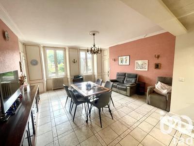 Maison - 179 m² - 8 pièces