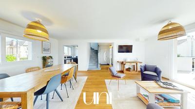 Maison - 180 m² - 6 pièces