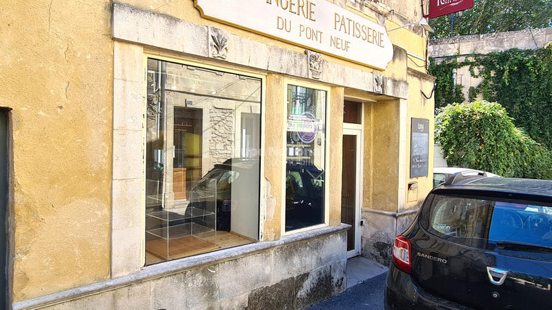 Local commercial - 120 m² - 3 pièces