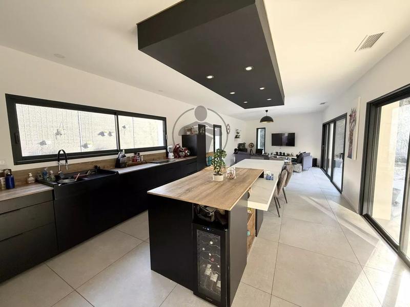 Maison - 138 m² - 6 pièces