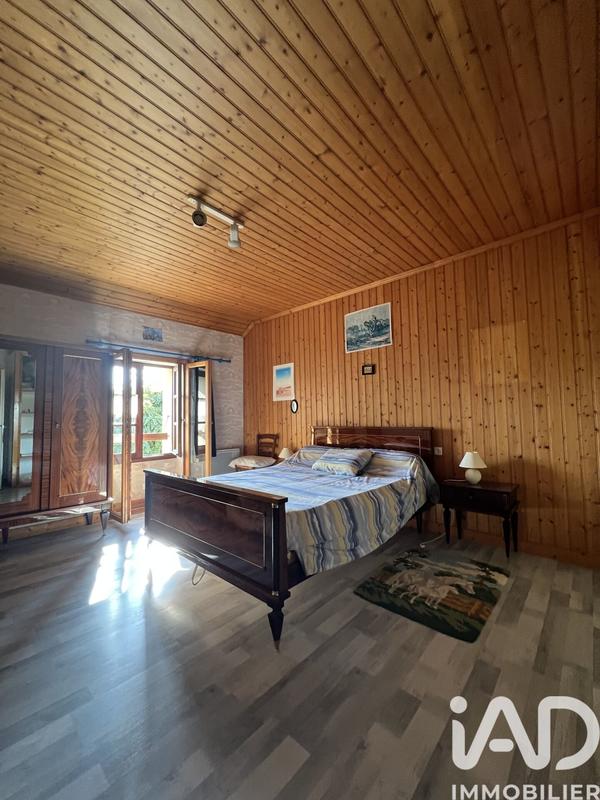Maison - 277 m² - 13 pièces