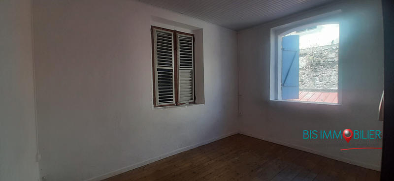 Local commercial - 115 m² - 4 pièces